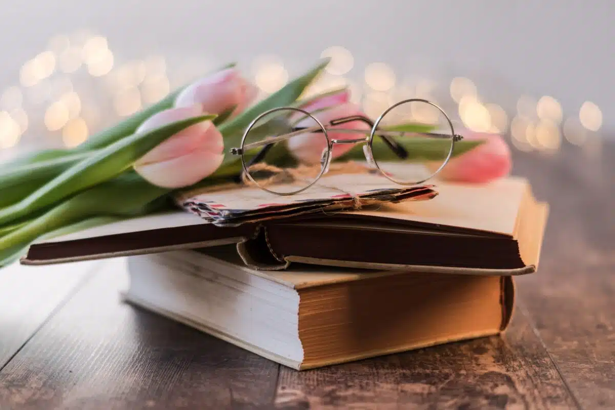 Romance Writers in Pakistan